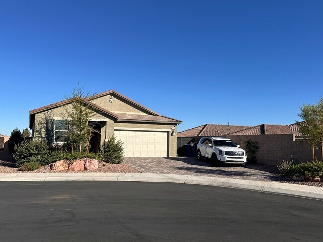 Primary Photo - 10114 Blue Cereus St