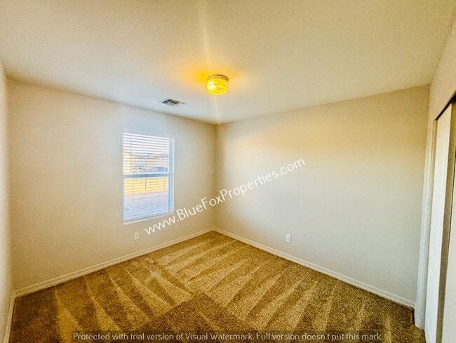 Building Photo - 5858 E Sanderling Dr