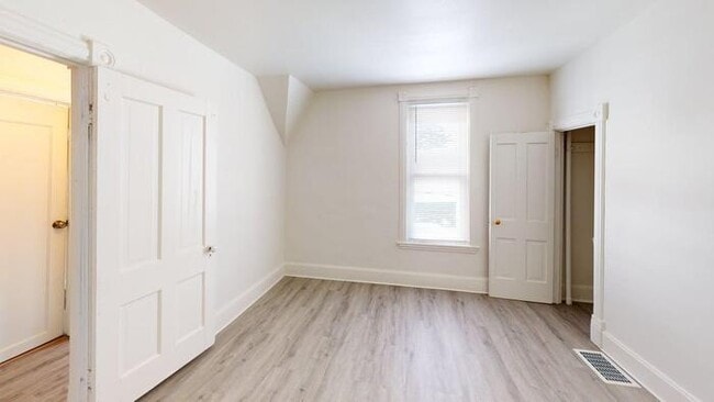 Building Photo - 1204 2nd St NW