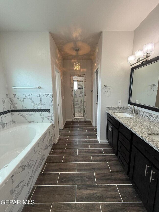 Building Photo - 804 Blingwood