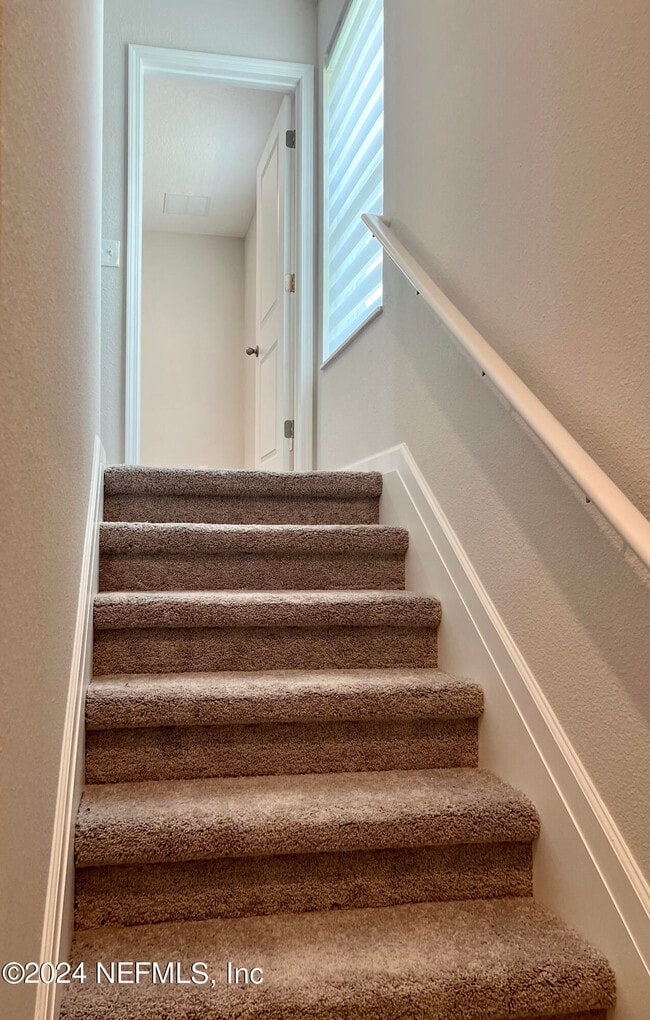 Building Photo - 575 S Woodlawn St