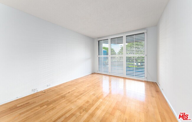 Building Photo - 2910 Neilson Wy