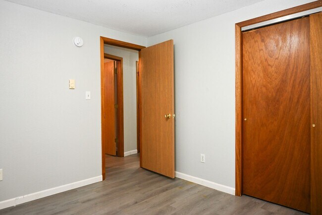 Building Photo - 25th Street Duplex