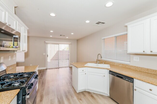 Building Photo - 8064 Torremolinos Ave