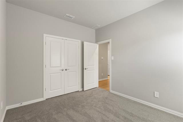 Building Photo - 617 McKenna Dr
