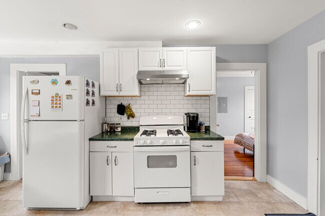 Building Photo - 20-22 Highview St