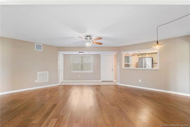 Building Photo - 3218 SE Aster Ln