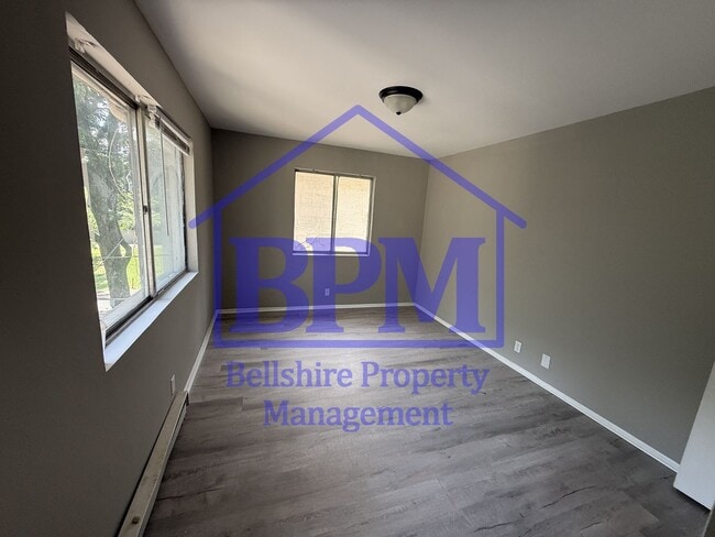 Building Photo - Budget-Friendly 2 Bed, 1 Bath Apartment – ...
