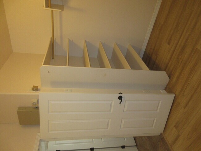 Building Photo - 8201 Grape View Ct NE