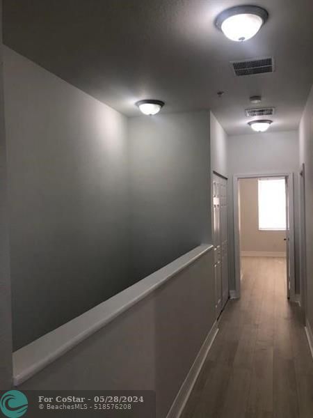 Building Photo - 1018 Pipers Cay Dr