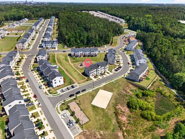Building Photo - 1232 Lizer Rd