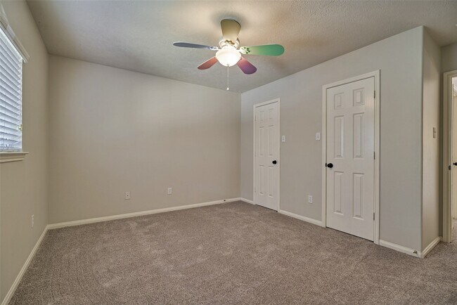 Building Photo - 274 Fairwind Trail Dr