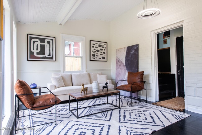 Building Photo - 1671 Trigg St