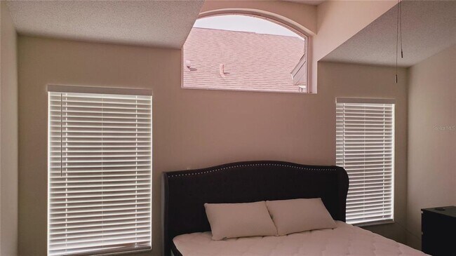 Building Photo - 2308 Lily Pad Ln