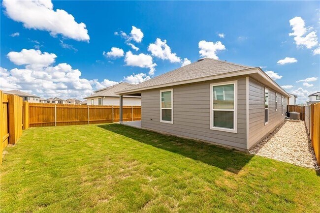 Building Photo - 125 Drifter Ln