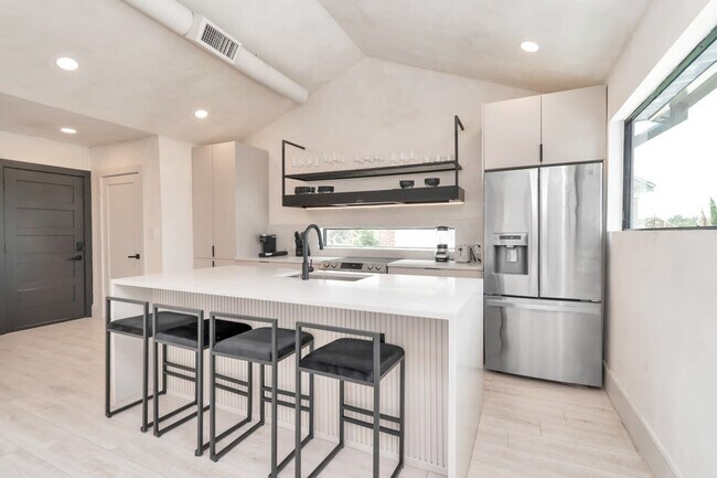 Building Photo - 2703 Blodgett St