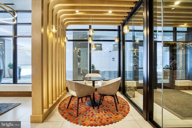 Building Photo - 925 N Fairfax St