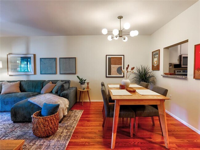 Building Photo - 322 Timber Lake Dr