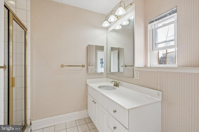 Building Photo - 1512 14 Spruce Street Unit PH-2402