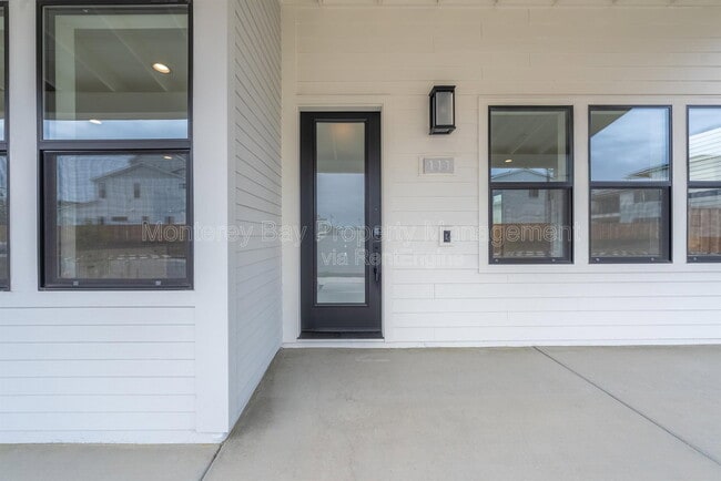 Building Photo - 111 Sea Shell Ave