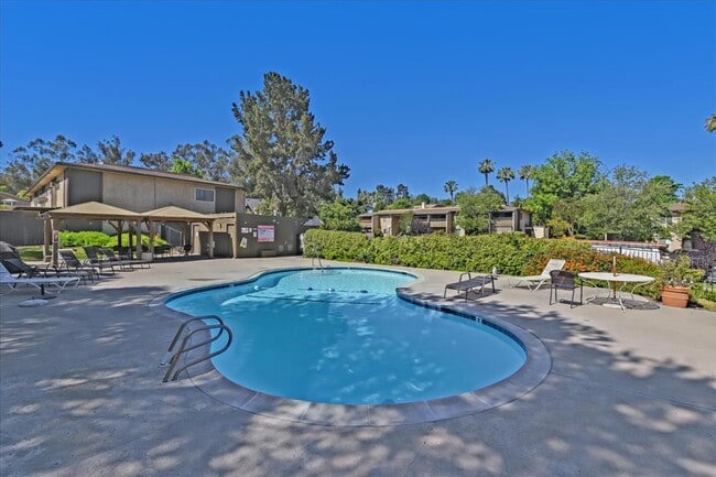 Building Photo - 9175 Campina Dr