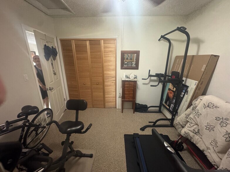 Building Photo - 401 SW 78th Pl