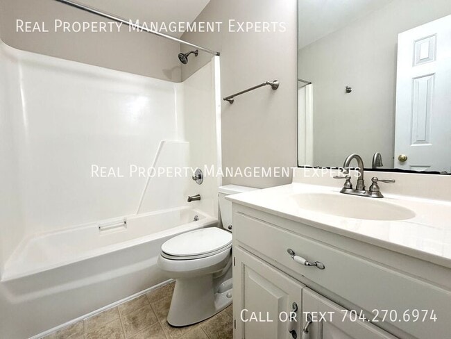 Building Photo - 9315 Pebble Creek Way