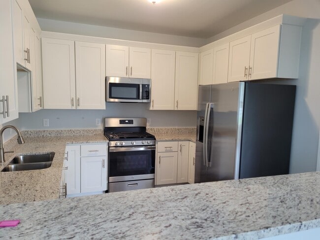 Building Photo - 214 Briarcliff Ct