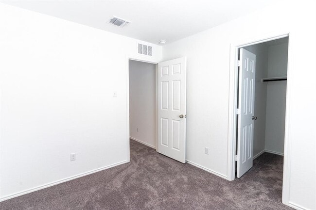 Building Photo - 308 Redonda Dr