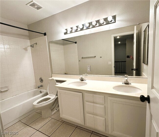 Building Photo - 2566 Golden Bay Ct