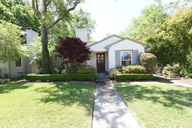 Building Photo - Walk to Inwood Village! Charming 3 bed 3 b...