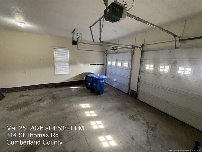 Building Photo - 314 St Thomas Rd