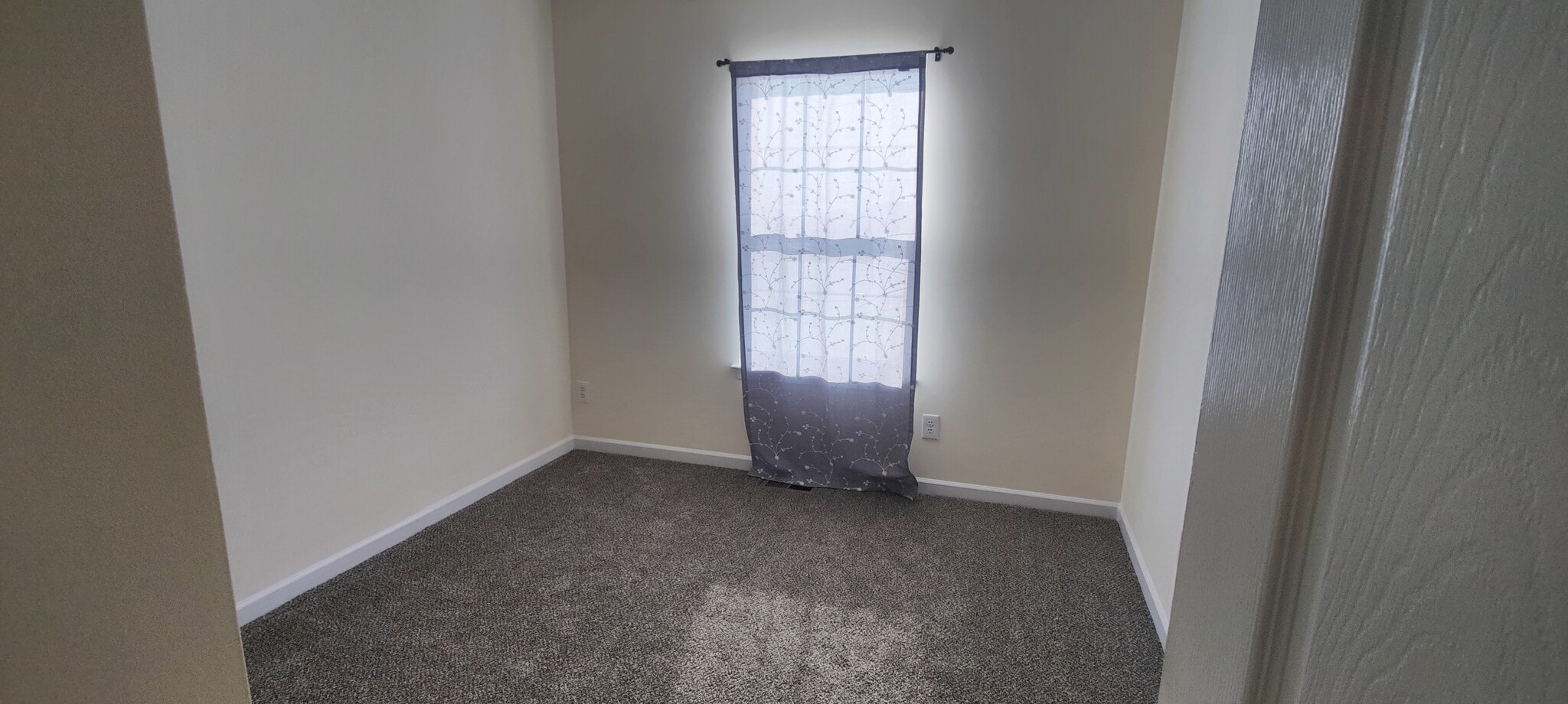 Building Photo - 9 Cambria Ln