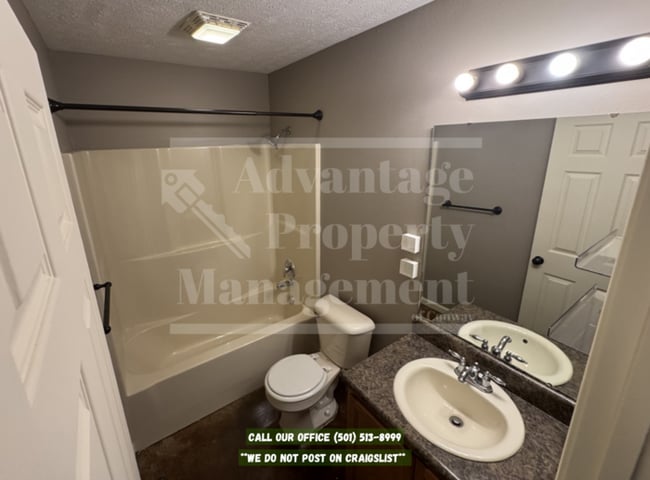 Building Photo - 1/2 Off Deposit Move-In Special!