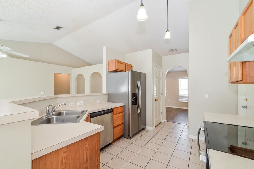 Building Photo - 3830 Sleepy Hill Oaks Loop