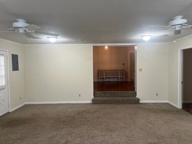 Building Photo - 2502 Blair Blvd