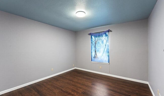 Building Photo - 2714 W Fir St