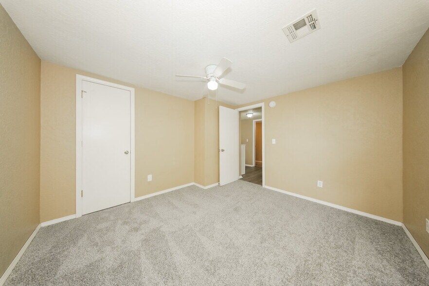 Building Photo - 616 Stoneridge Dr