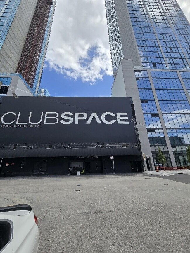 Building Photo - 20 NE 11th St