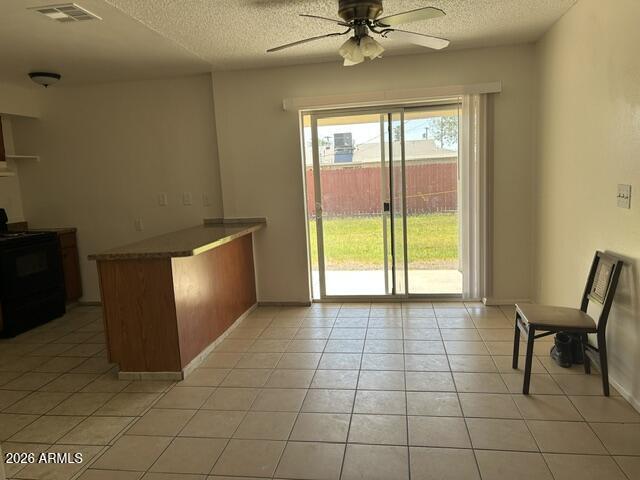 Building Photo - 744 S Jones