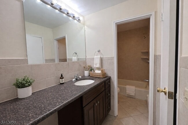 Building Photo - 680 NJ-15