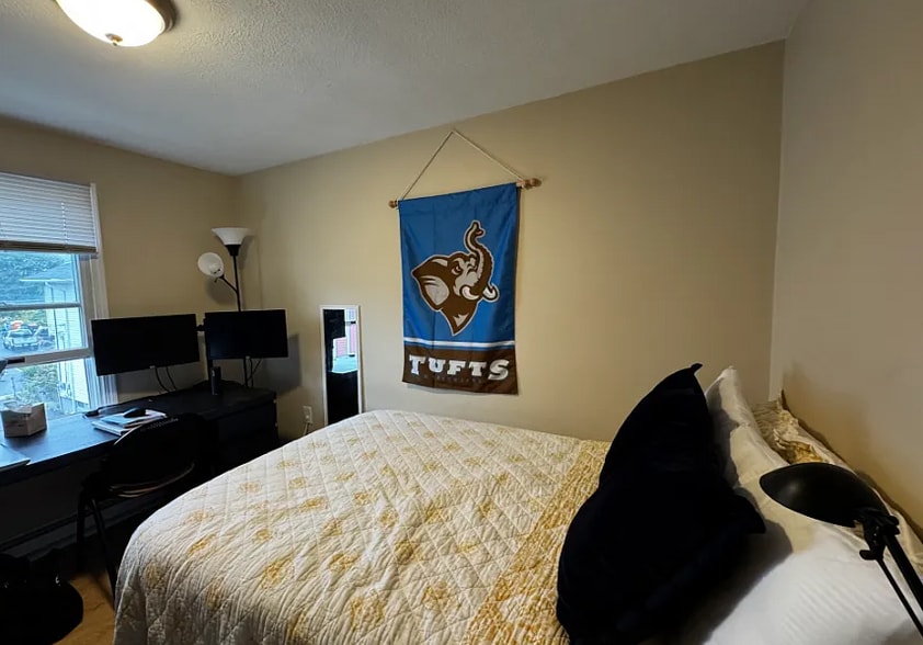 Building Photo - 74 Frederick Ave