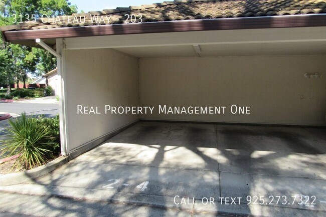 Building Photo - 3135 Chateau Way