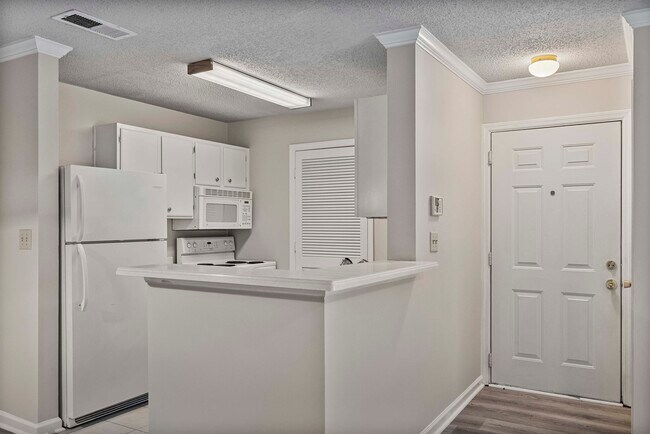 Building Photo - 619 Granville Ct