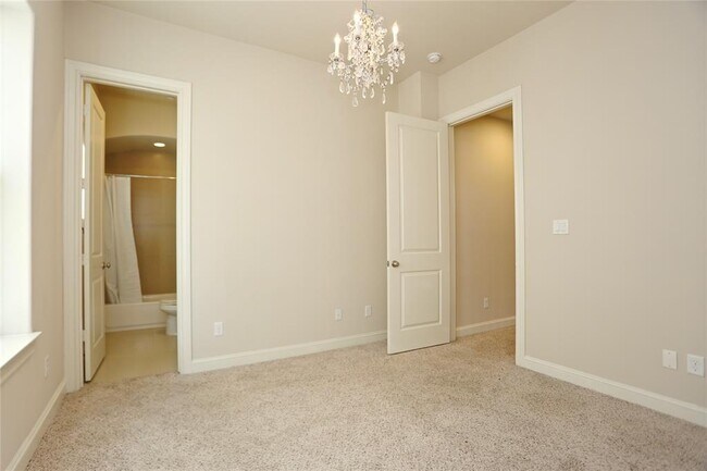 Building Photo - 3216 McKinney St