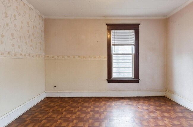 Building Photo - 409 Rowland St