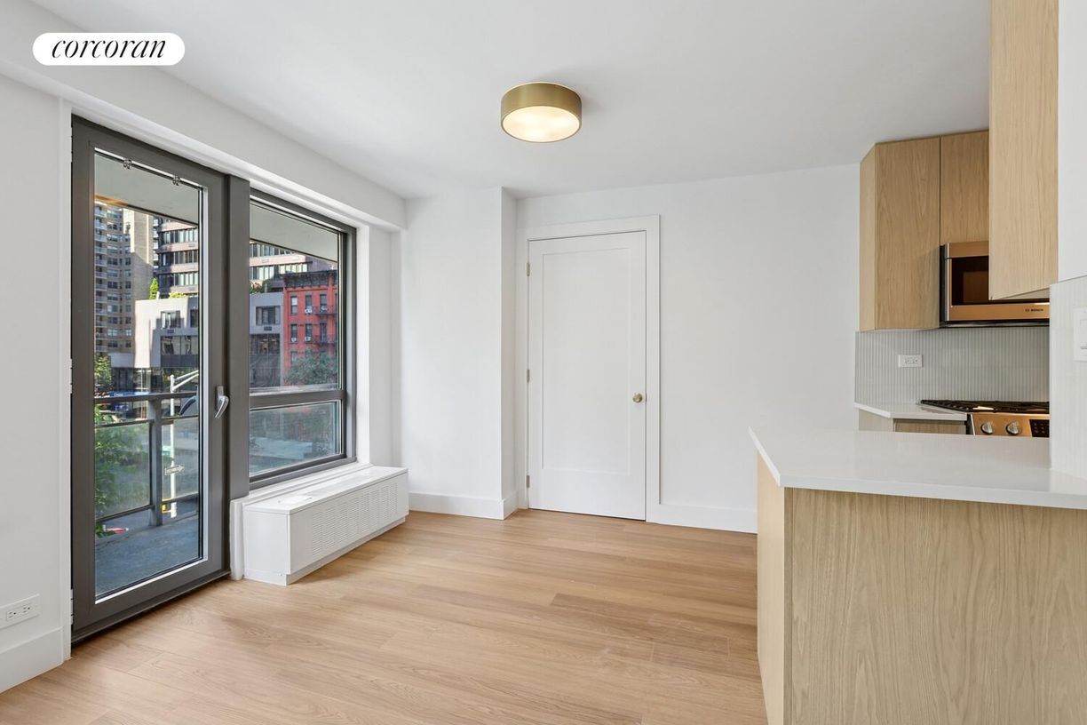 Building Photo - 501 E 87th St