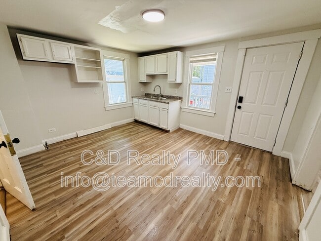 Building Photo - 1209 E 167th St
