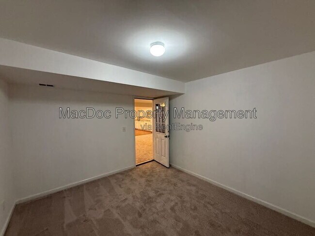 Building Photo - 1404 Graham Dr