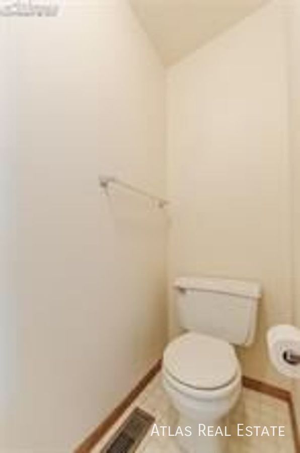 Building Photo - 8407 Wilmington Dr